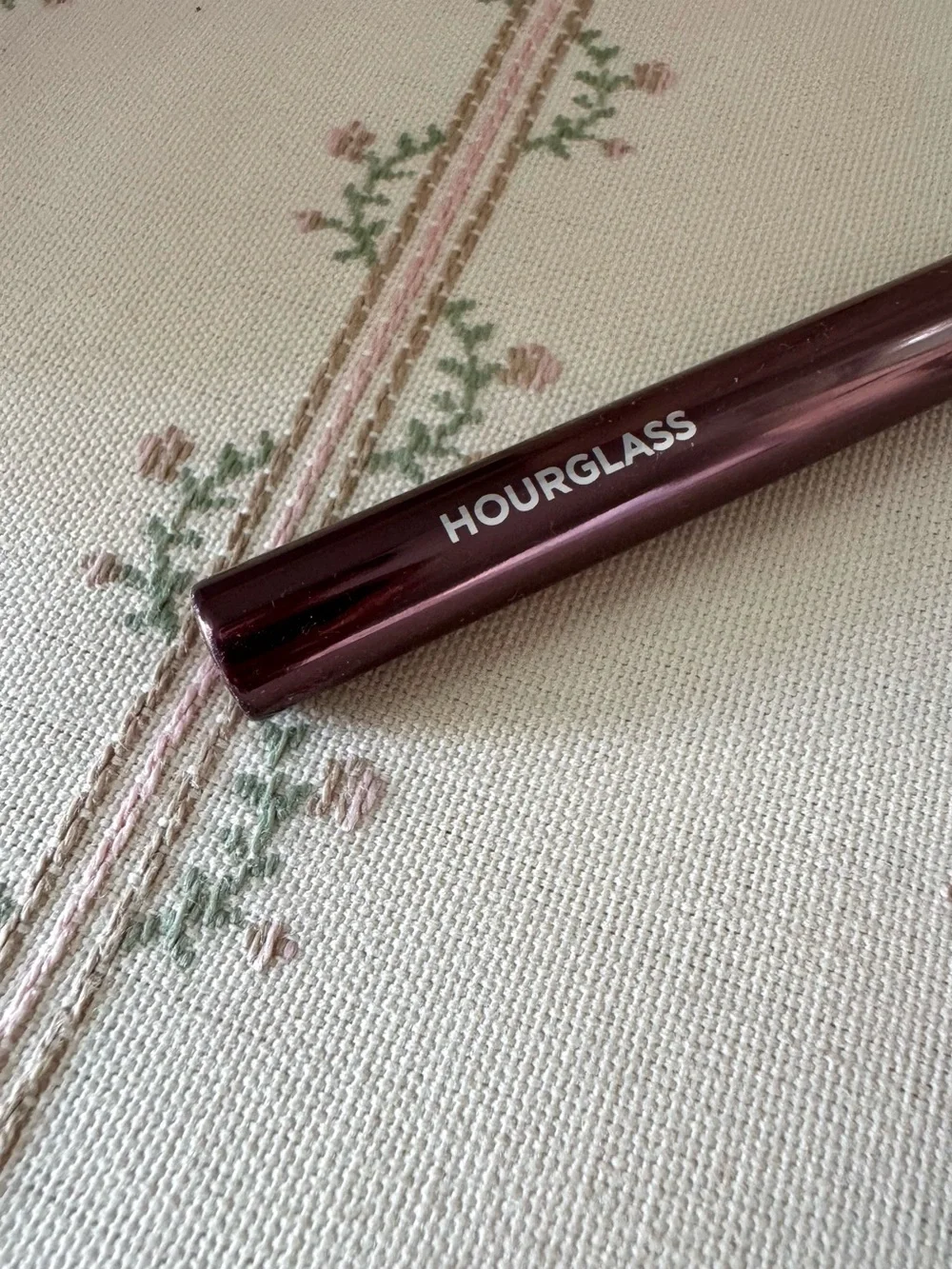 Hourglass Vanish Seamless Finish Concealer Brush